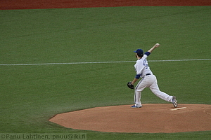 Baseball - Hutchison syottaa 2