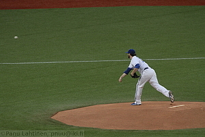 Baseball - Hutchison syottaa 3