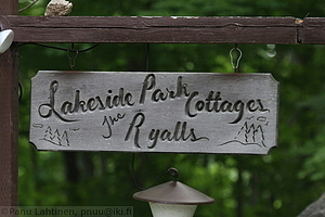 Lakeside Park Cottages