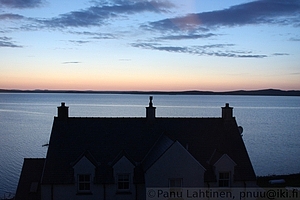 44 - Maisema Bowmore housen ikkunasta