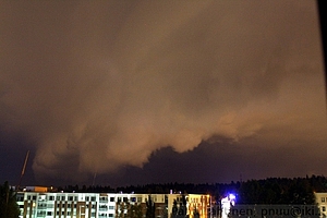 Cumulonimbus arcus - Vyorypilvi 3