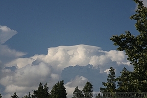 Cumulonimbus calvus pileus 2